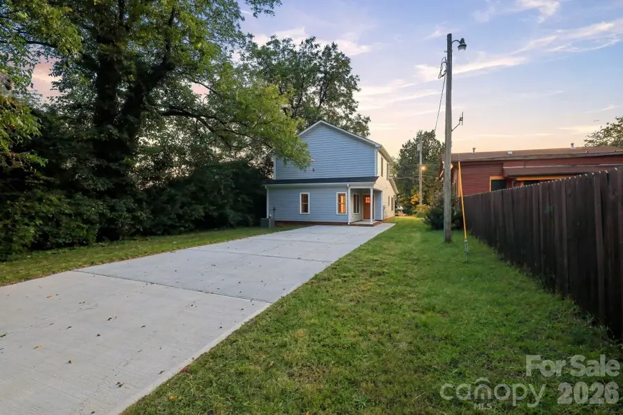 629 S Race Street, Statesville, NC 28677 - #2