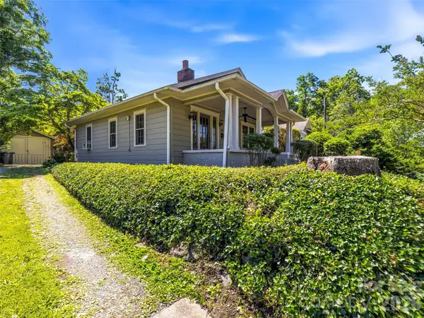 1214 Oakland Street, Hendersonville, NC 28792
