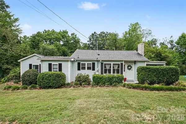 111 Cove Avenue, Mount Holly, NC 28120