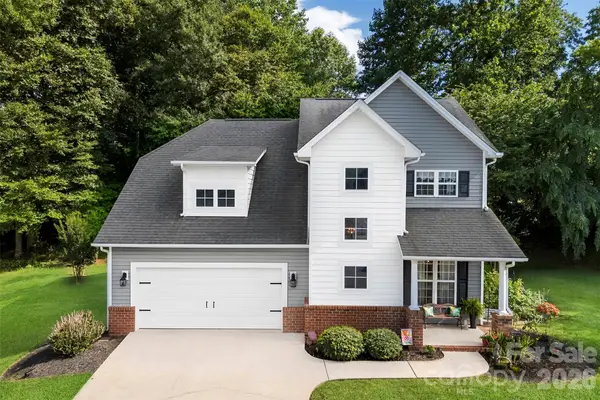6008 River Garden Court, Lowell, NC 28098