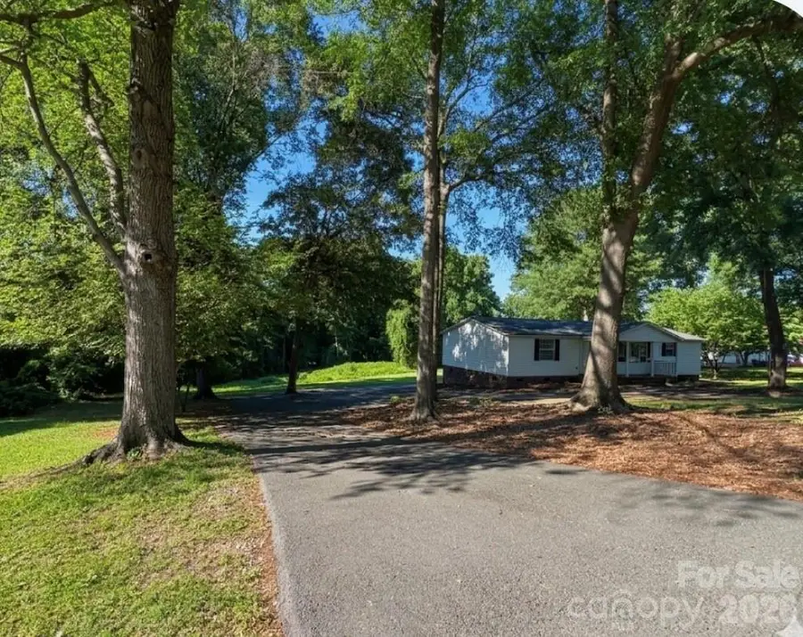 428 E Club Drive, Gastonia, NC 28054 - #3
