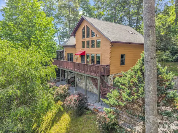 247 Woods Road, Spruce Pine, NC 28777