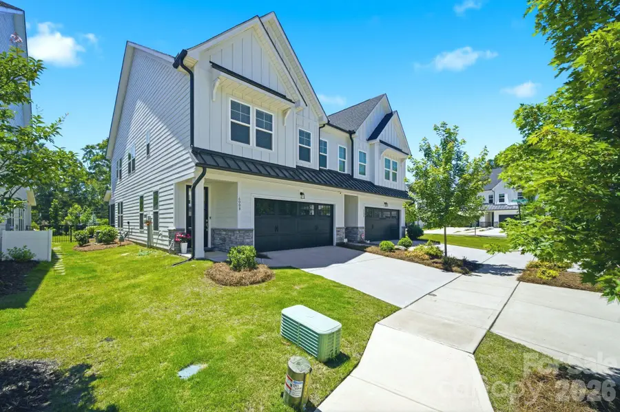 6008 Corbin Woods Court, Charlotte, NC 28226 - #2