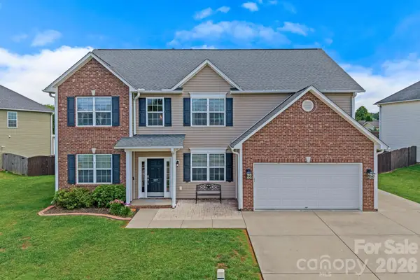 227 Roanoke Road, Fletcher, NC 28732