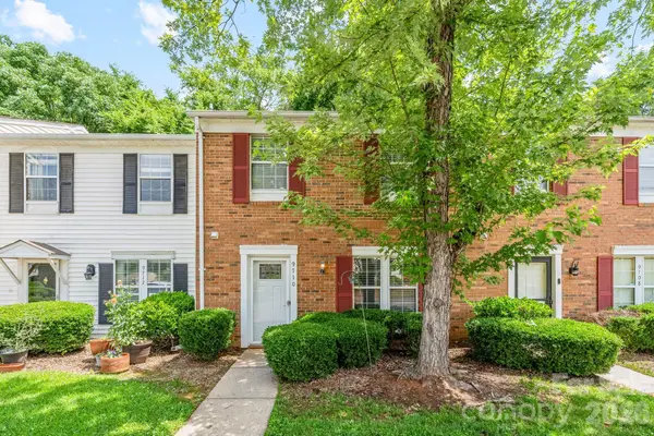 9710 Old Gate Drive, Matthews, NC 28105