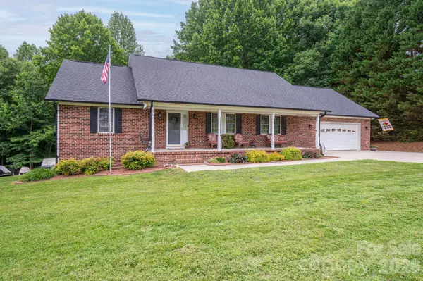 2479 Old Pond Drive, Lincolnton, NC 28092
