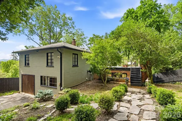 38 Aurora Drive, Asheville, NC 28805