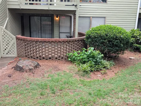 1600 Sharon Road, Charlotte, NC 28210