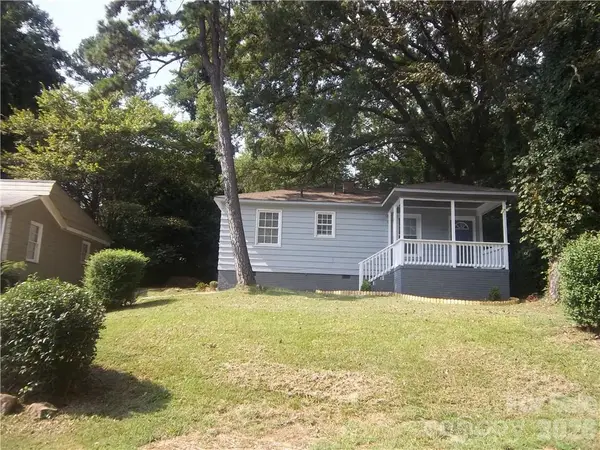 2431 Columbus Circle, Charlotte, NC 28208