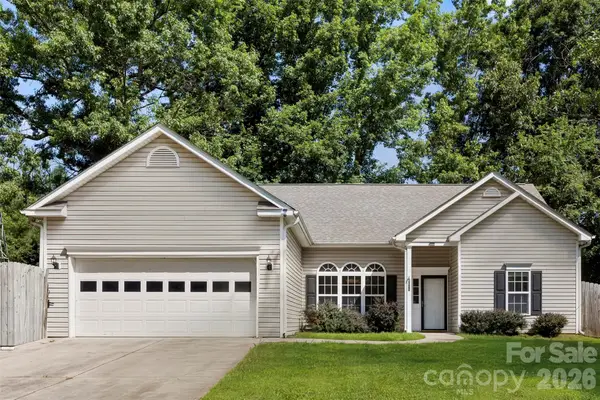 8011 Maxwelton Drive, Huntersville, NC 28078