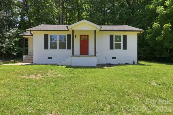 918 Breezewood Drive, Charlotte, NC 28262