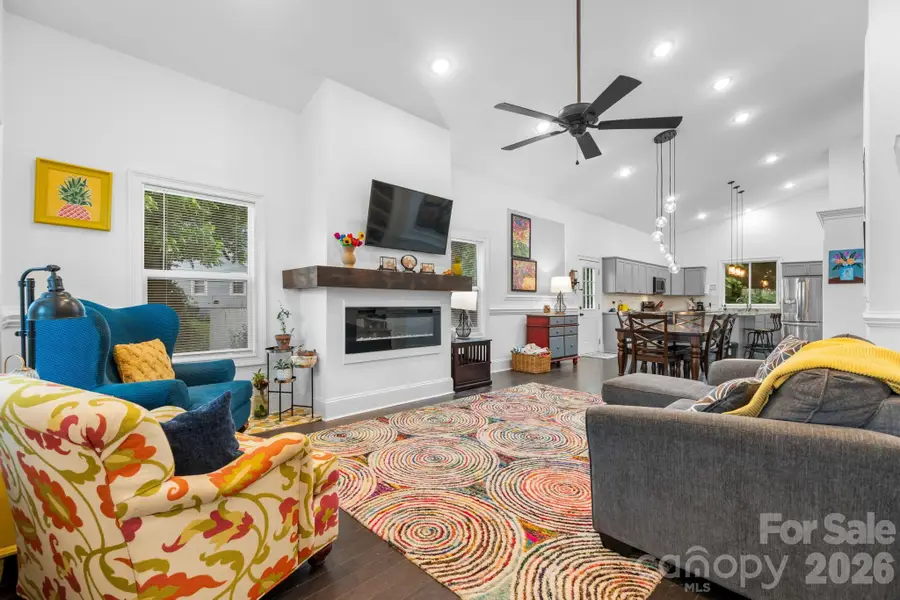 329 W F Street, Newton, NC 28658 - #3