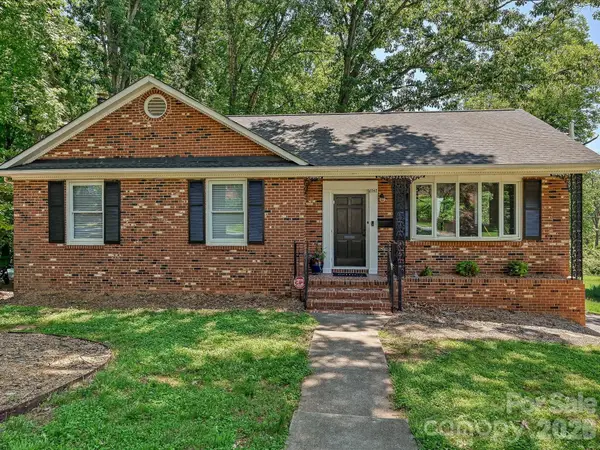 6947 Woodstock Drive, Charlotte, NC 28210