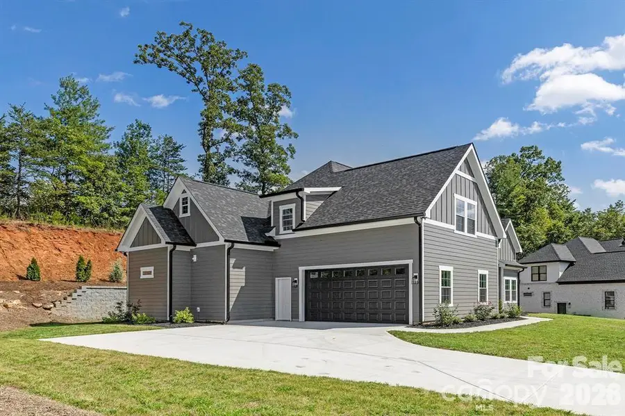 5046 Woodwinds Drive Ne, Hickory, NC 28601 - #3