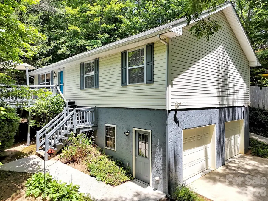 330 Sleepy Hollow Drive, Waynesville, NC 28785 - #2
