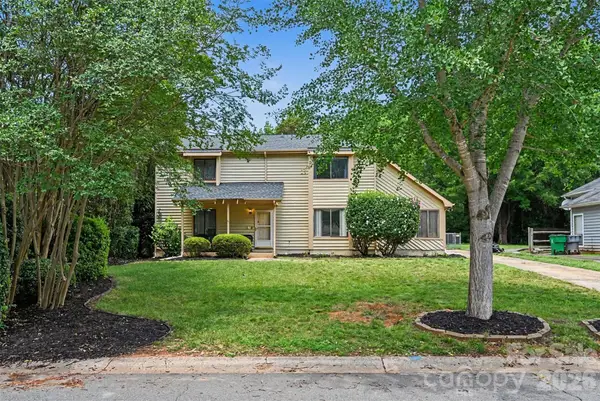 611 Mattingwood Drive, Charlotte, NC 28270