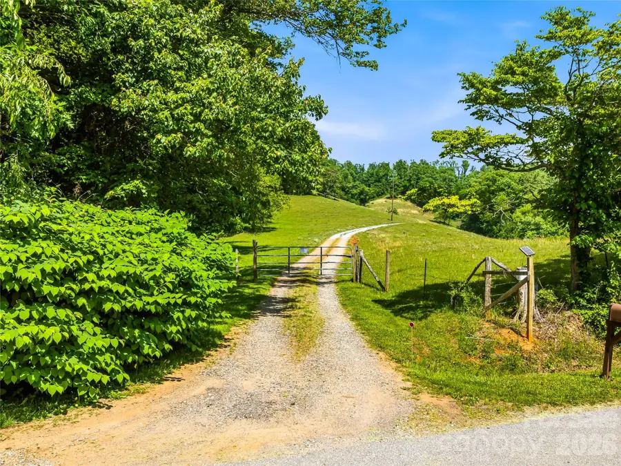 52 Chapel Hill Church Road, Asheville, NC 28803 - #2