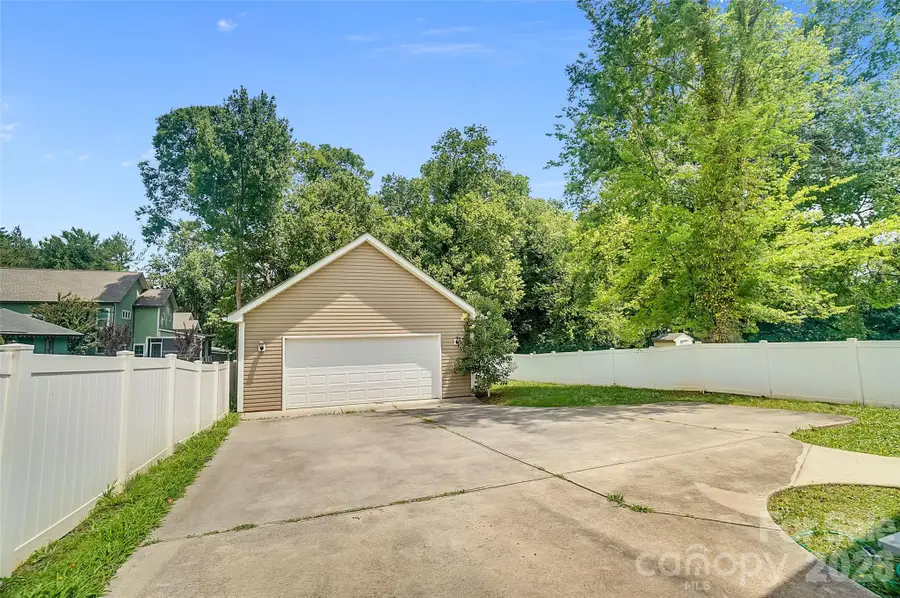 309 Mill Road, Charlotte, NC 28216 - #3