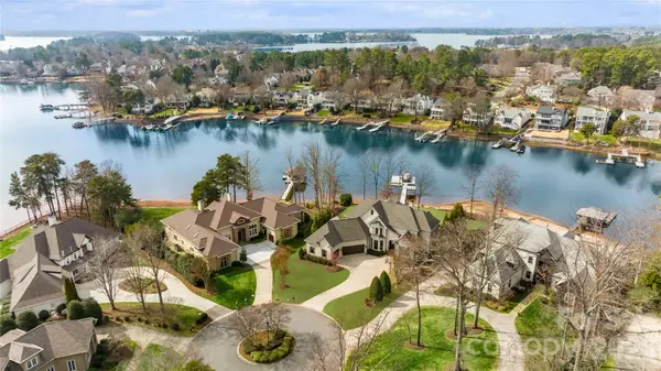18407 Peninsula Cove Lane, Cornelius, NC 28031