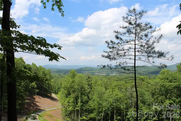 000 Northview Drive #12, Hendersonville, NC 28791