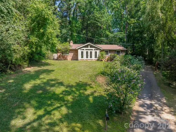 41 Pinehurst Road, Asheville, NC 28805