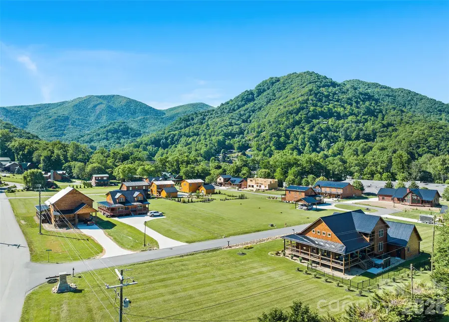 12 Mari Place, Maggie Valley, NC 28751 - #3