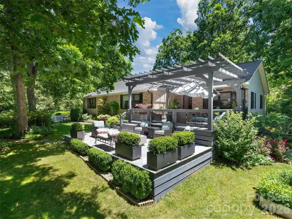 122 Brandon Road, Hendersonville, NC 28739