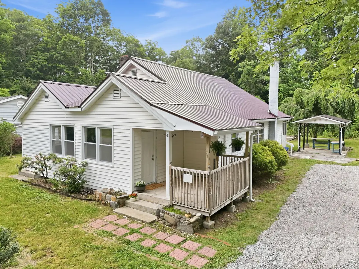 226 Vance Avenue, Black Mountain, NC 28711 - #1