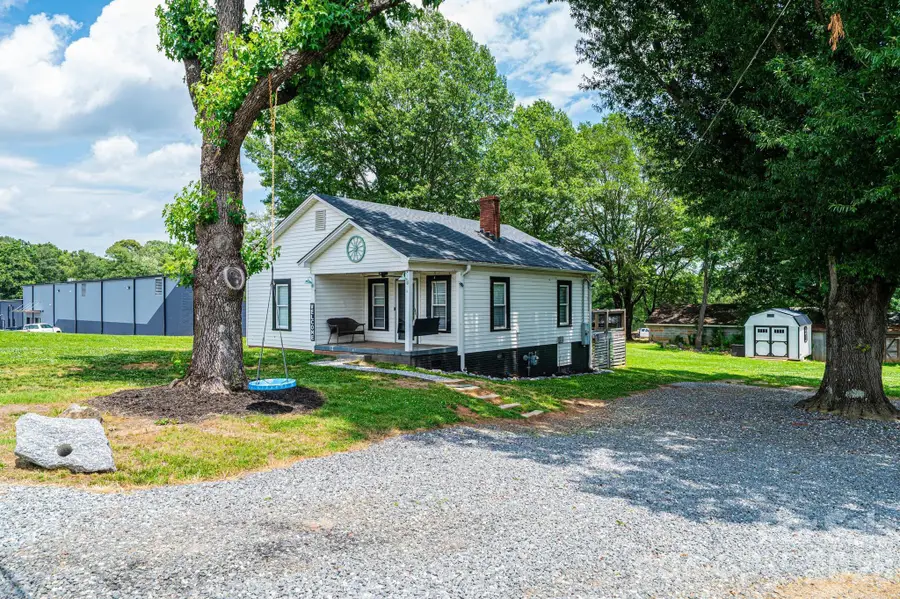 1460 17th Street Ne, Hickory, NC 28601 - #2