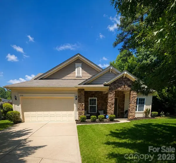 1919 Corriente Court, Charlotte, NC 28213