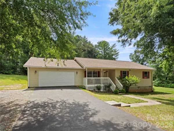 5 Harrison Hill Road, Swannanoa, NC 28778