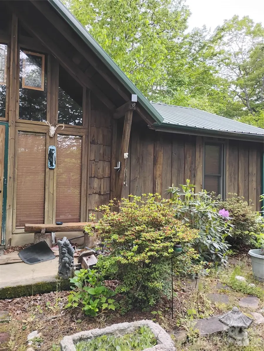 401 Shady Drive, Collettsville, NC 28611 - #3
