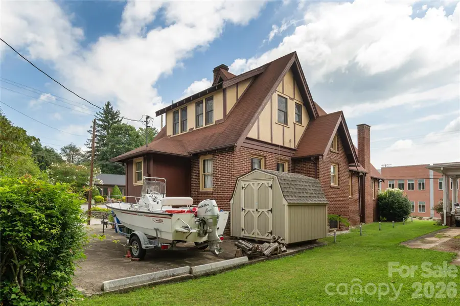 831 Oakland Street, Hendersonville, NC 28791 - #2