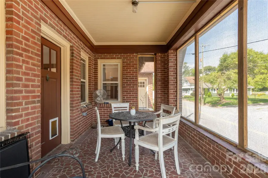 831 Oakland Street, Hendersonville, NC 28791 - #3