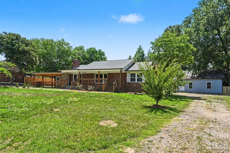 9902 Forest Drive, Charlotte, NC 28216 - #3