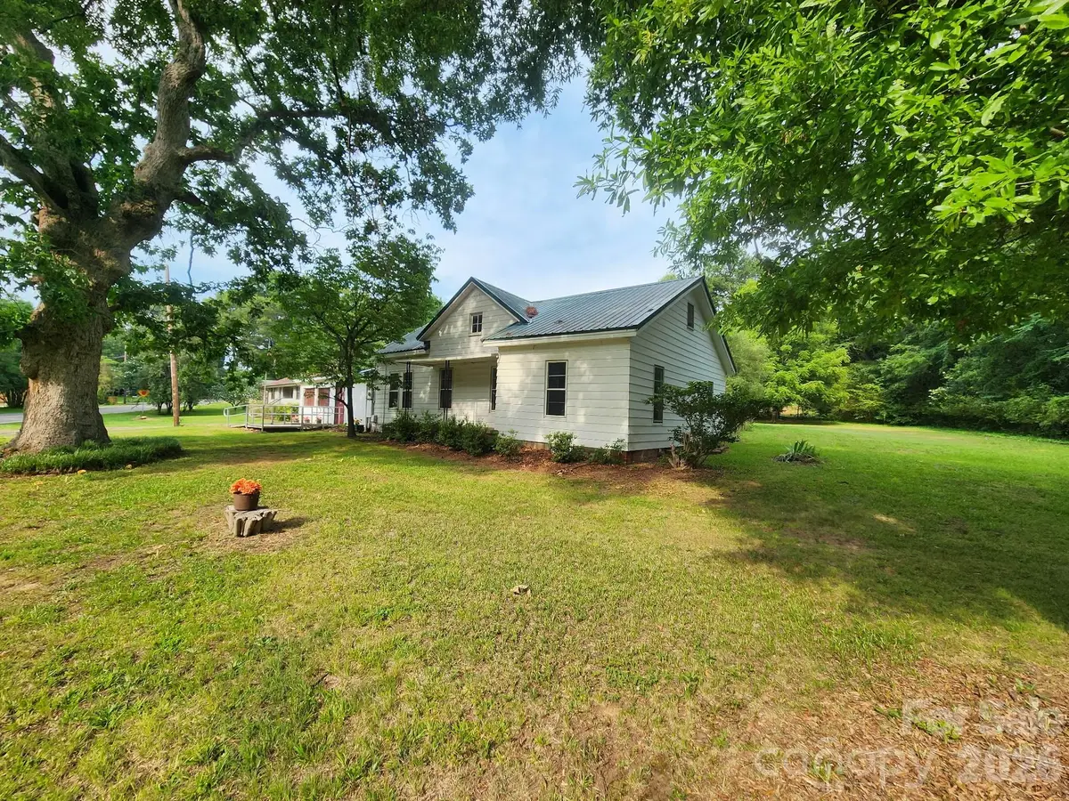 6400 Market Street, Charlotte, NC 28215 - #1
