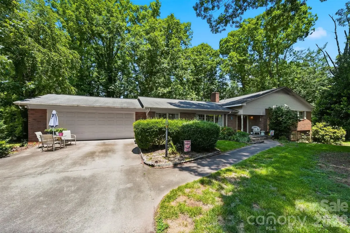 200 Westwood Drive, Morganton, NC 28655 - #1