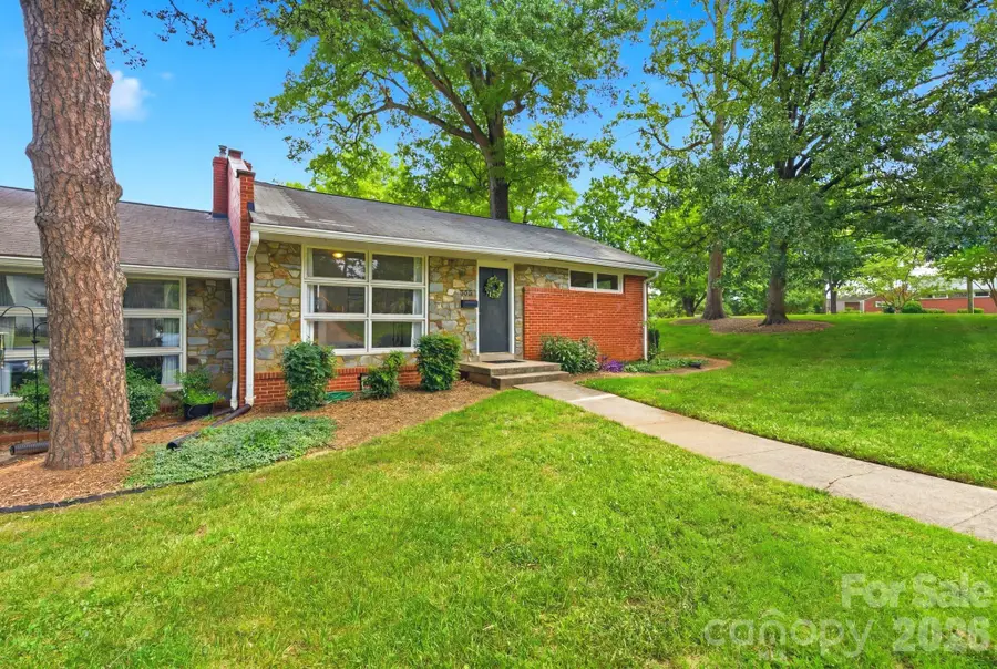 4227 Cheltenham Road, Charlotte, NC 28211 - #2