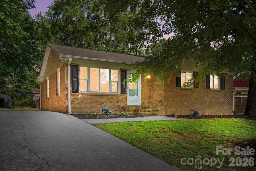 9828 Starwood Drive, Charlotte, NC 28215 - #2