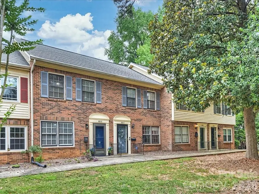 6810 Farmingdale Drive, Charlotte, NC 28212 - #2