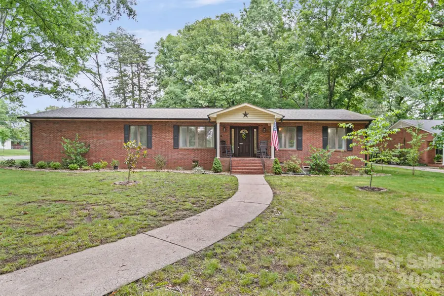 406 S Magnolia Street, Mooresville, NC 28115 - #2