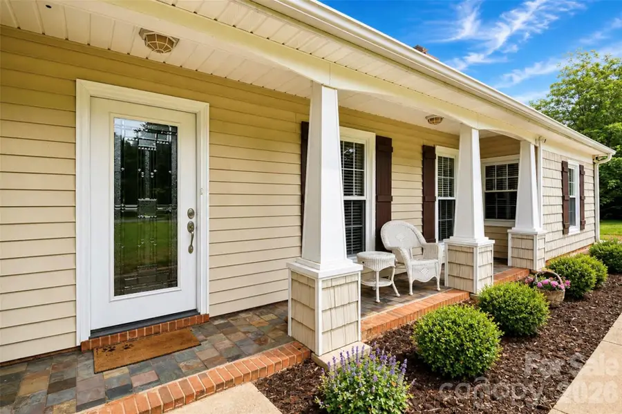 7904 Saddleview Court, Charlotte, NC 28215 - #2