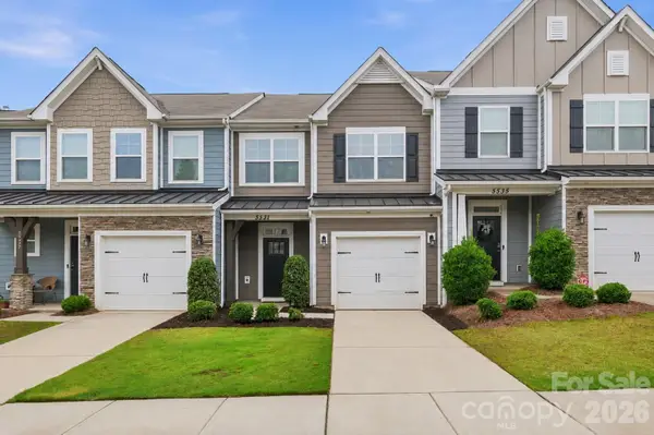 5531 Harris Cove Drive, Charlotte, NC 28269