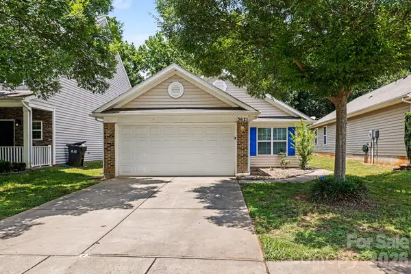 3621 Ernie Drive, Charlotte, NC 28269