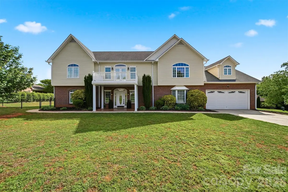 1360 Sweetbriar Lane, Hickory, NC 28602 - #1