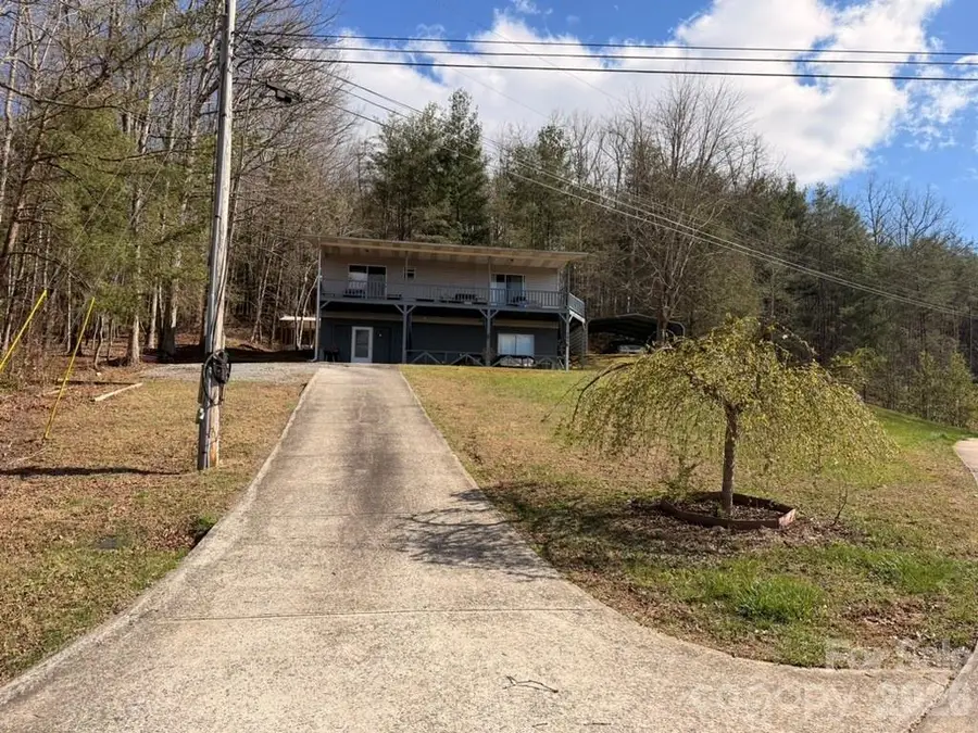 281 Cherrywood Circle, Hayesville, NC 28904 - #2