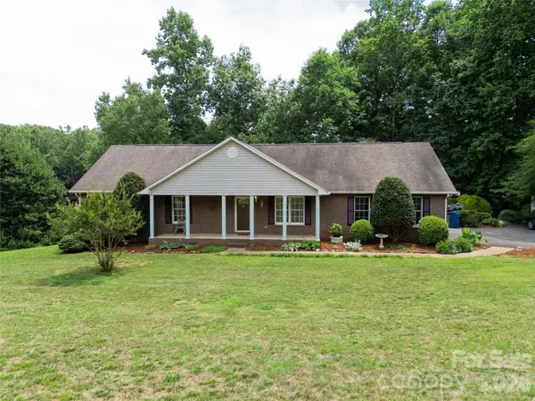 1724 Wellington Avenue, Newton, NC 28658