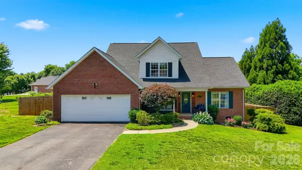 4005 Brickfield Street, Hickory, NC 28602