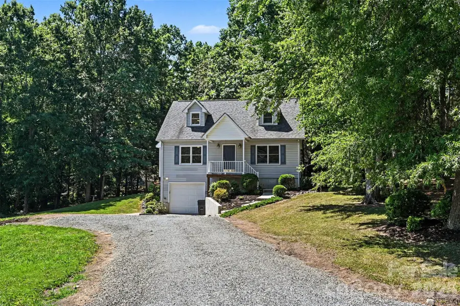 9624 Forest Drive, Charlotte, NC 28216 - #2