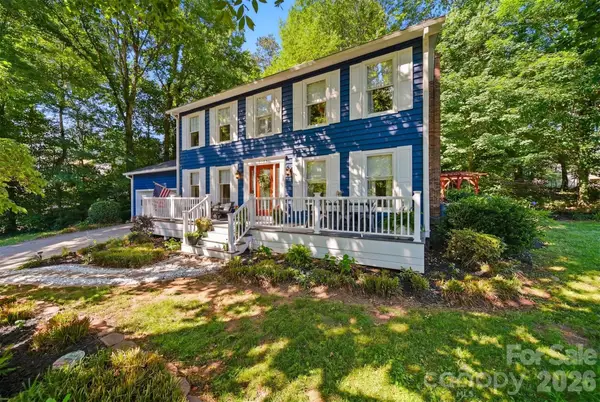 6089 Northlake Drive, Hickory, NC 28601